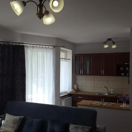 Korona Przy Termach Cieplickich 10proc Rabatu Do Term Cieplice Self Check In 24h Апартаменты